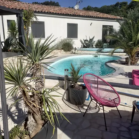 Partie De Moderne Avec Acces Piscine *