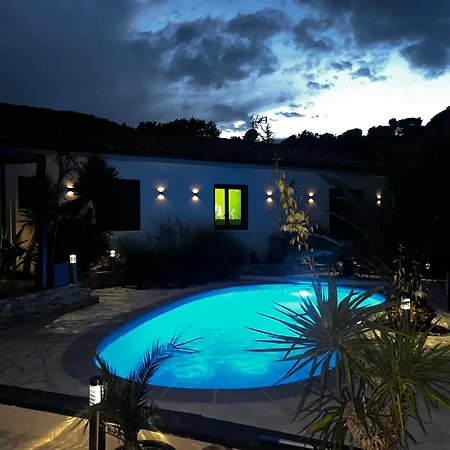 Partie De Moderne Avec Acces Piscine דירה Villeneuve (Alpes-de-Haute-Provence)